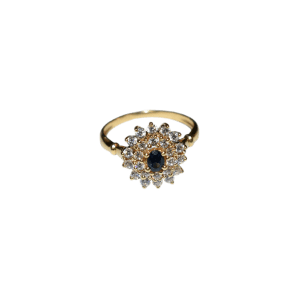 Bague florale au cœur de saphir et aux pétales de brillants.